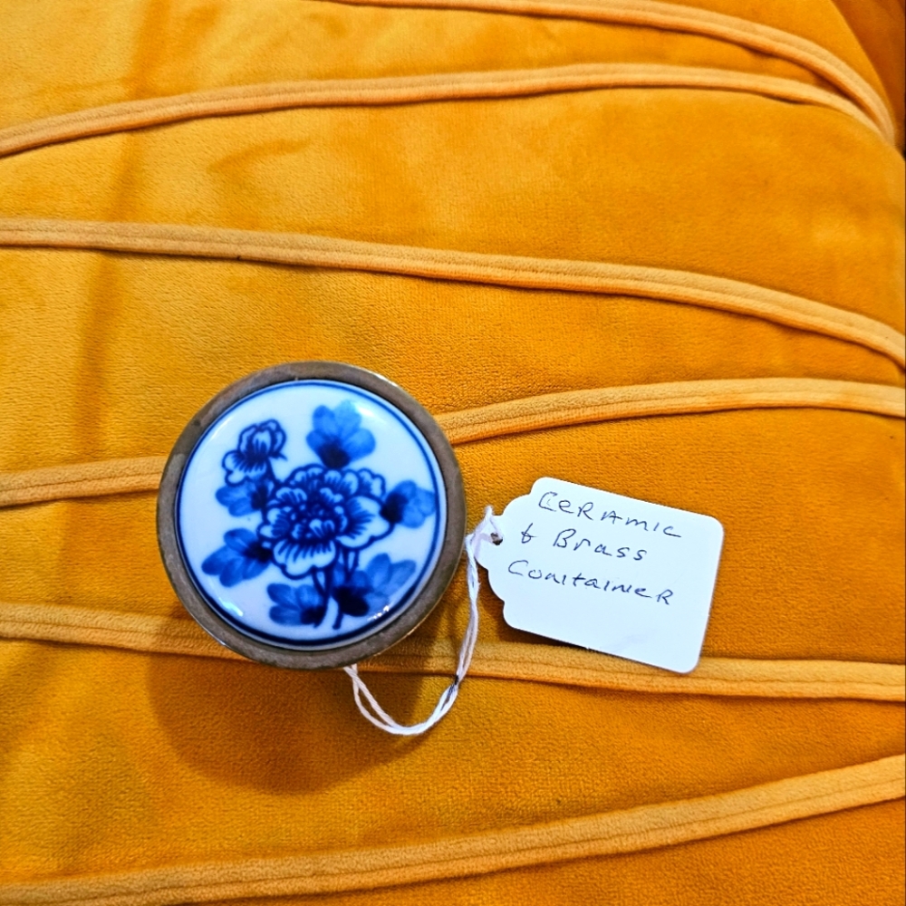 Vintage Chinese Blue & White Porcelain/Brass Trinket Box